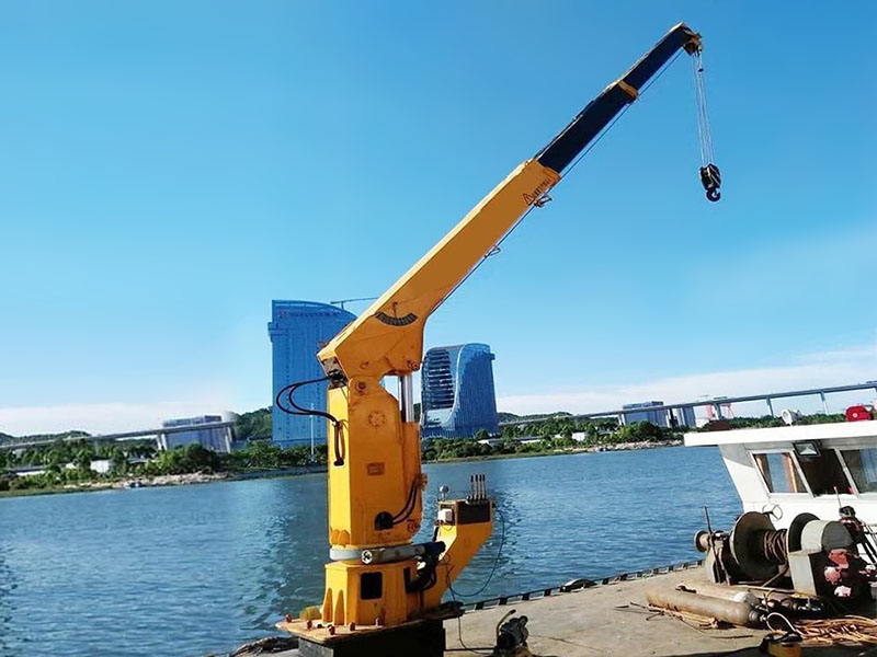 船舶吊機(jī)